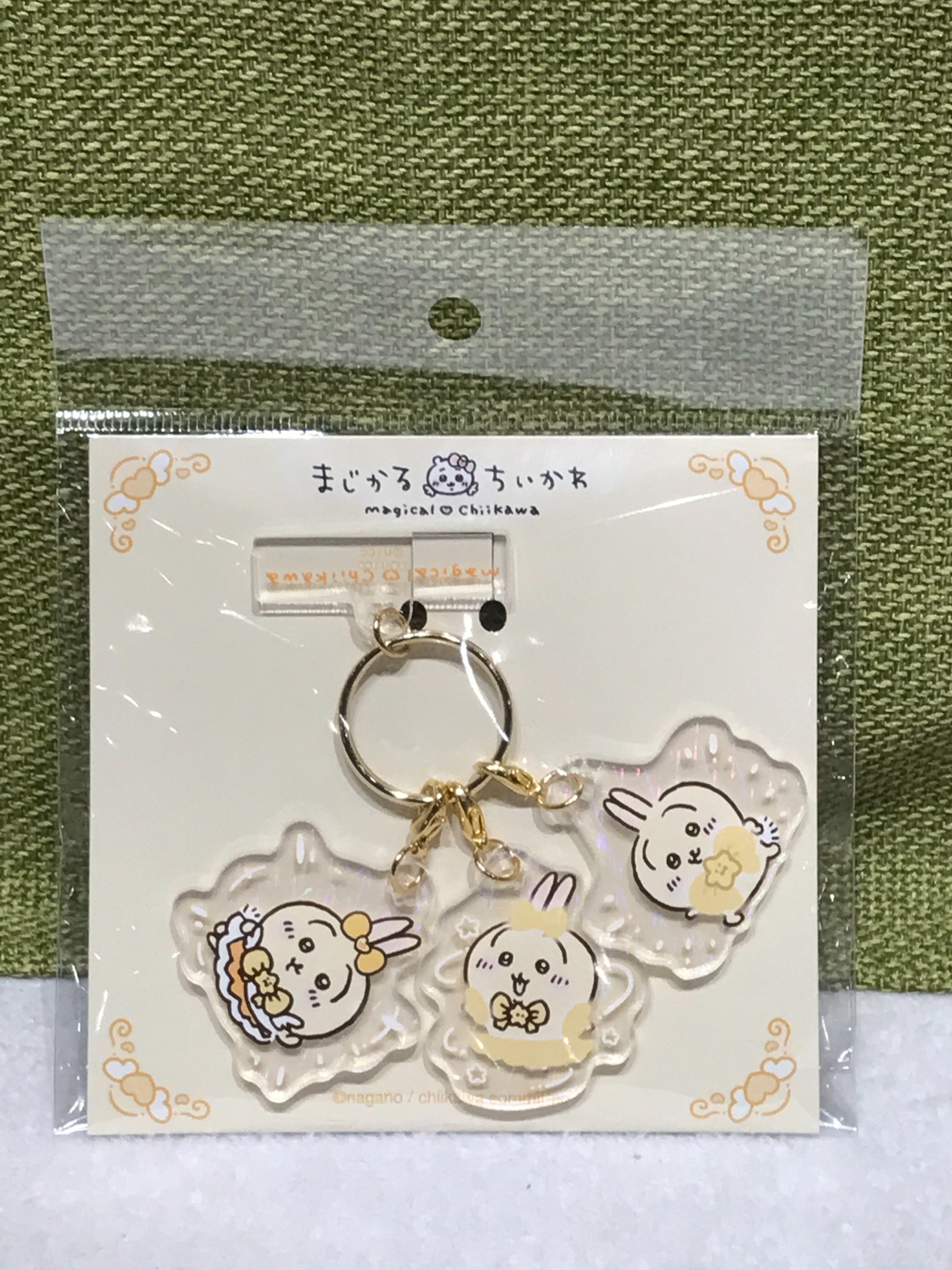 うさぎ 変身!アクリルチャーム ちいかわ 入荷しました | 新着商品 | ほ